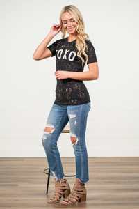 XOXO by Oat Collective   Graphic Fleece Pullover Relaxed Fit Crop   Color: Black Neckline: Round  Sleeve: Short Sleeve Relaxed Fit T Style #: OT2112X115  Contact us for any additional measurements or sizing.    
