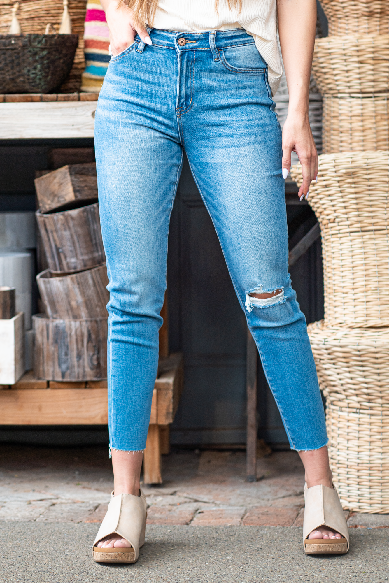 VERVET by Flying Monkey Jeans Skinny, 27" Inseam* Distressed Legs Rise: High Rise, 10" Front Rise* 65% COTTON, 30% POLYESTER, 3% RAYON, 2% SPANDEX Machine Wash Separately In Cold Water Stitching: Classic Fly: Zipper Style #: T5095  Contact us for any additional measurements or sizing.  *Measured on the smallest size, measurements may vary by size. 