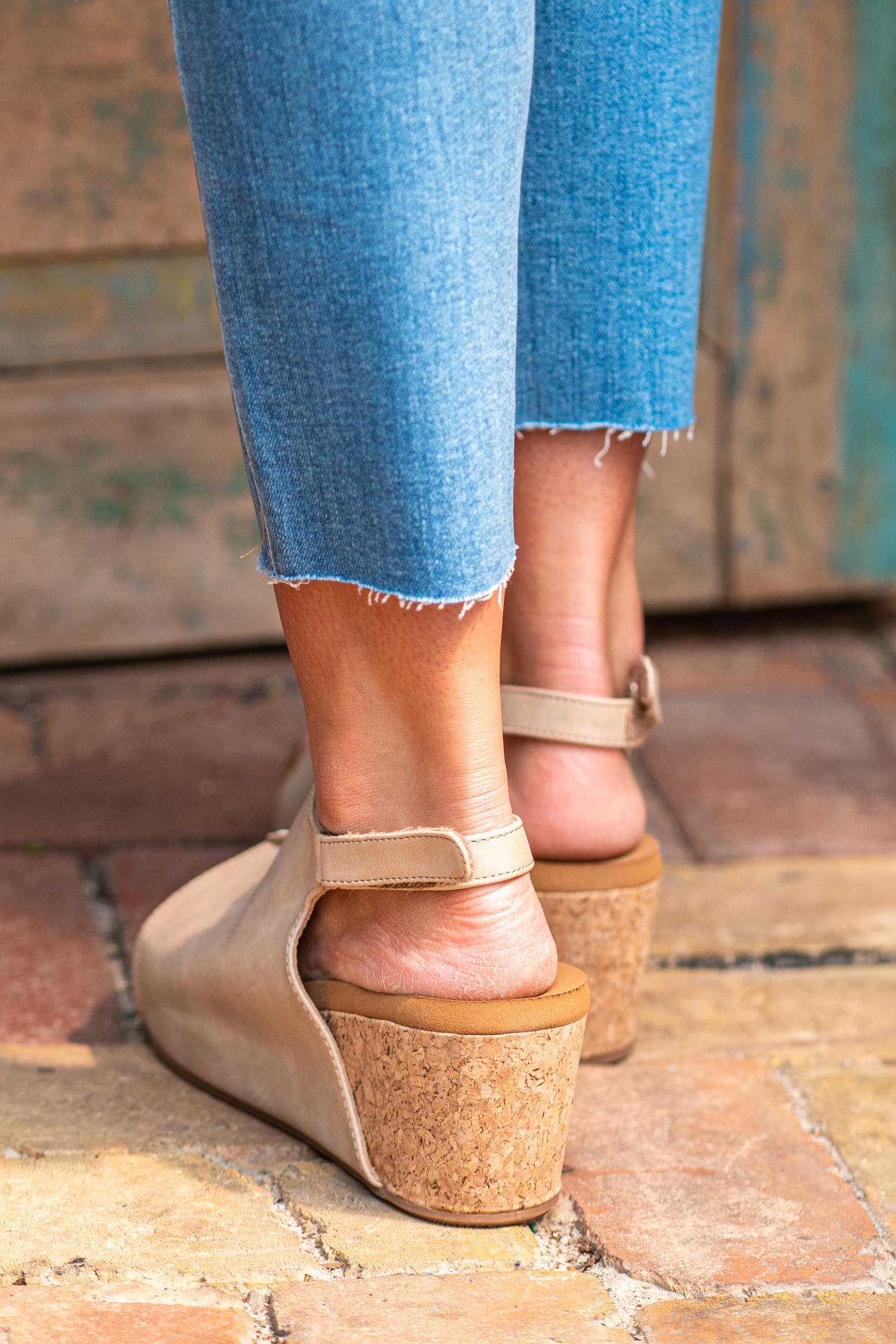 Esra cognac sales wedge shoes