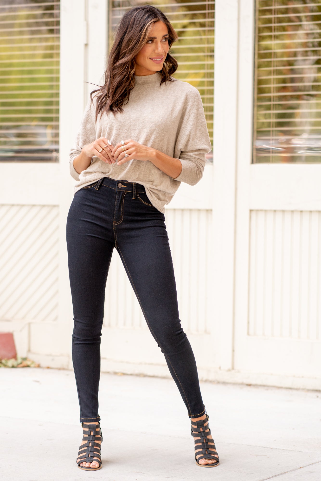 Flying Monkey Jeans Collection: Core Collection Color: Indigo  Cut: Jegging Skinny, 30" Inseam Rise: High Rise, 10" Front Rise  Faux Front Pocket Jegging, Real Back Pockets 68% COTTON, 30% POLYESTER, 2% SPANDEX Machine Wash Separately In Cold Water Stitching: Classic Fly: Zipper Style #: L7400N Contact us for any additional measurements or sizing.