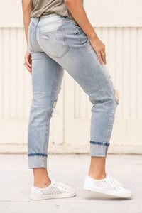 KanCan Jeans Color: Light Wash Cut: Cuffed Boyfriend, 27" Inseam Rise: High-Rise, 9.5" Front Rise 99% Cotton 1% Elastane Stitching: Classic Fly: Zipper Style #: KC8368L Contact us for any additional measurements or sizing.