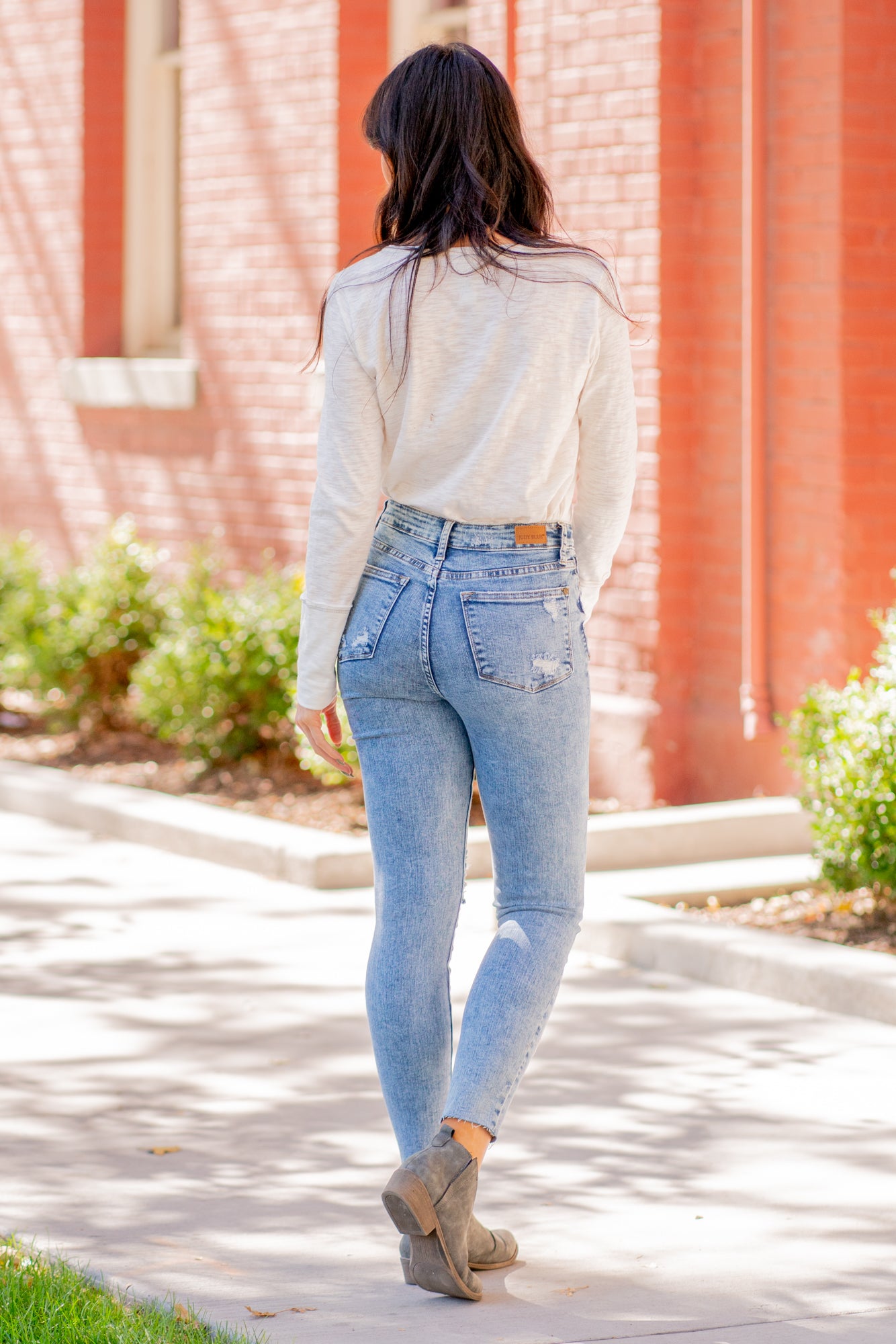 Judy Blue  Don't be afraid to wear high-waisted jeans, especially these acid-wash ones. With a light blue wash and distressing, these will be new favorites!   Color: Light Blue Cut: Skinny, 28.5" Inseam* Rise: High Rise, 10.5" Front Rise* Material: 92% COTTON,7% POLYESTER,1% SPANDEX Machine Wash Separately In Cold Water Stitching: Classic Fly: Zipper Style #: JB88266-PL , 88266-PL Contact us for any additional measurements or sizing.    *Measured on smallest size, Measurements may vary