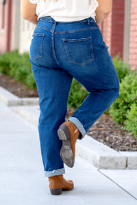 VERVET by Flying Monkey Jeans  These comfort stretch denim have a slouchy fit, distressed detail and relaxed legs. With a full length, these mom fit jeans will be your go to denim this fall.   Rise: High Rise, 13.5" Front Rise  Mom Fit 27" Inseam 90.5% COTTON 7.5% POLYESTER 2% SPANDEX Stitching: Classic  Fly: Zipper Fly  Style #: VT1196-PL  Contact us for any additional measurements or sizing.