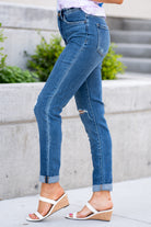 Flying Monkey Jeans  A comfortable stretchy denim with a slouchy fit make these cute Mom jeans perfect for everyday wear. Collection: Spring 2021 Name: Moon Legend Cut: Mom Fit, 28" Inseam Rise: High Rise, 11" Front Rise 95% COTTON, 4.2% POLYESTER, 0.8% SPANDEX Stitching: Classic Style #: Y3986 Contact us for any additional measurements or sizing.