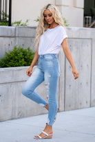 KanCan Jeans Collection: Spring 2021 Color: Light Blue Wash Cut: Ankle Skinny, 26" Inseam Rise: High-Rise, 10" Front Rise 79.3% COTTON, 18.9% POLYESTER, 1.8% SPANDEX Stitching: Classic Fly: Zipper Style #: KC7232L Contact us for any additional measurements or sizing. 