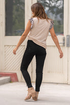 KanCan Jeans  Color: Black Cut: Ankle Skinny, 27.5" Inseam Rise: High-Rise, 9.5" Front Rise Material: COTTON 38% LY 31.2% POLYESTER 29% SPANDEX 1.2% Detail: Step-Hem and Distressed Ripped Legs Fly: Zipper Fly Style #: KC7283BK Contact us for any additional measurements or sizing.