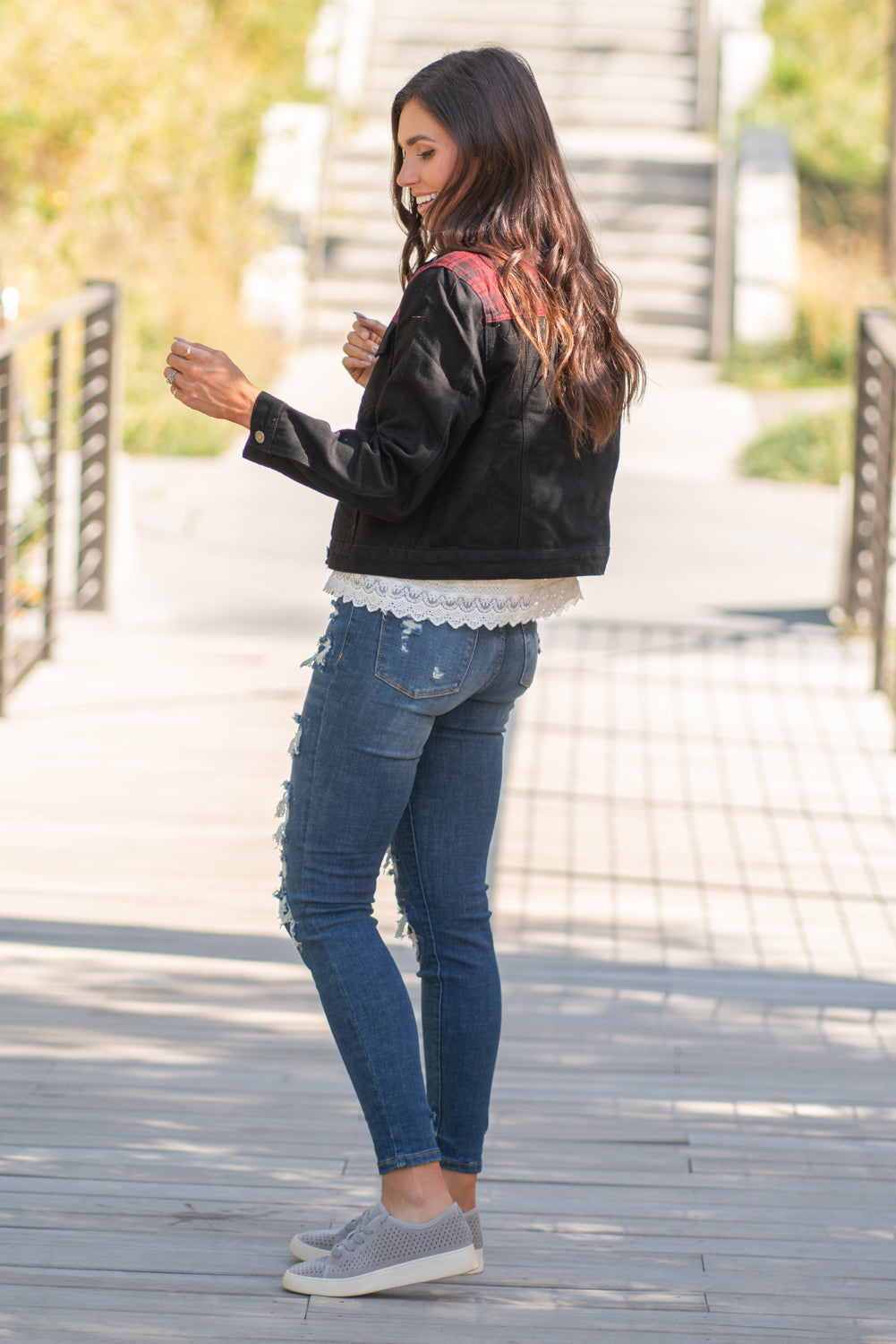 KanCan Jeans  Collection: Fall 2020 Color: Buffalo Plaid Red, Black Cut: Half Fit Denim Jacket  Material: 100% Cotton Stitching: Classic Style #: KC6293BK Contact us for any additional measurements or sizing.  Chloe is 5’8" and 130 pounds. She wears a size 26 in jeans, a small top and 8.5 in shoes. She is wearing a size small in this jacket.