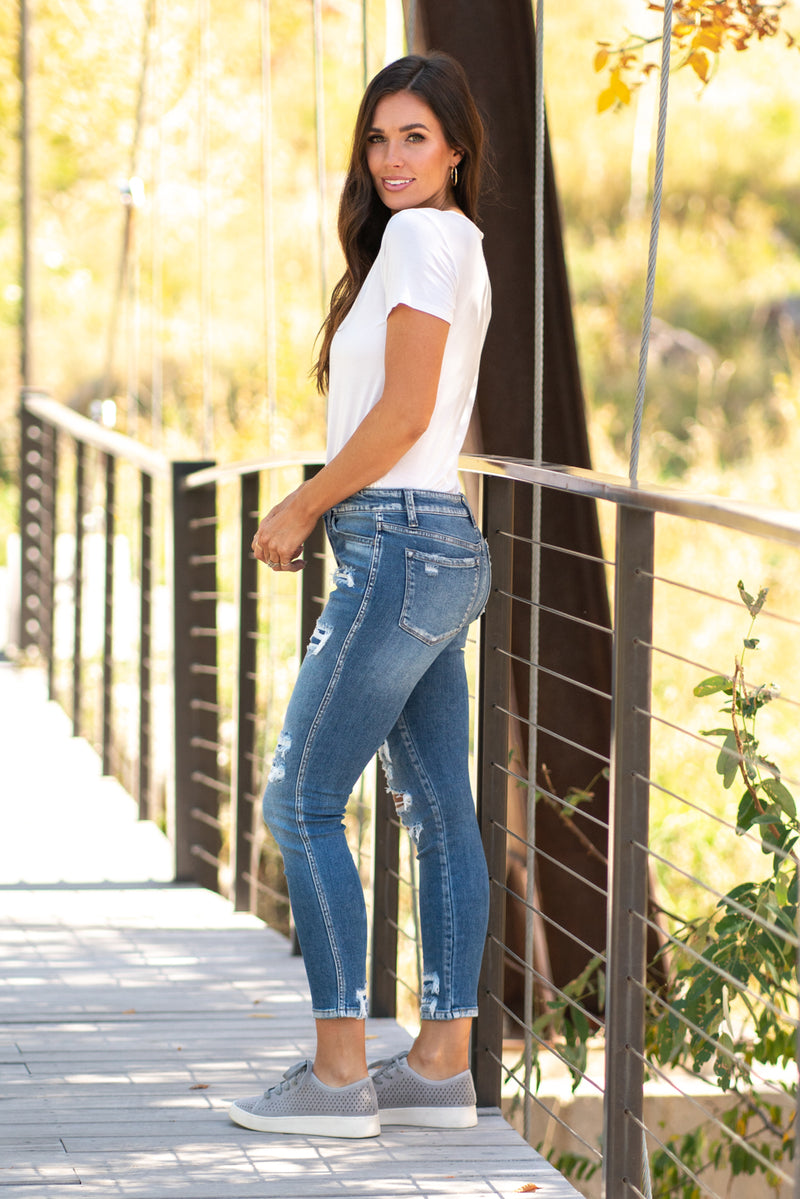 VERVET by Flying Monkey Jeans Collection: Fall 2020 Name: Blue Feels Skinny, 27" Inseam Rise: Mid Rise, 9.25" Front Rise 92.5% COTTON 5.5% POLYESTER 2% SPANDEX Machine Wash Separately In Cold Water Stitching: Classic Fly: Zipper Style #: VT1167 Contact us for any additional measurements or sizing.  Chloe is 5’8" and 130 pounds. She wears a size 26 in jeans, a small top and 8.5 in shoes. She is wearing a 26/3 in these jeans.