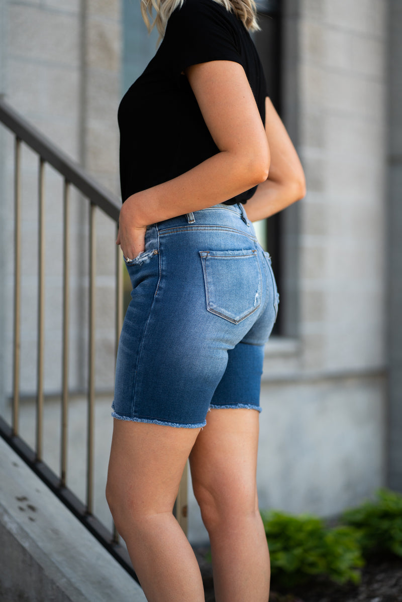 High Rise Boyfriend Shorts By Kan Can  Collection: Summer 2020 Boyfriend Shorts High Rise waist, 10" Front Rise High Shorts, 7" Inseam Medium Wash Material: 95% COTTON / 4% POLYESTER / 1% LYCRA Stitching: Classic Fly: Exposed Button Fly Style #: KC8583M